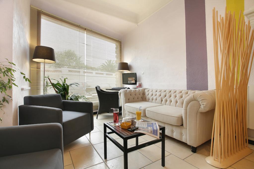 Hotel The Originals Perpignan Sud Le Grillon D'Or 勒宝洛 外观 照片