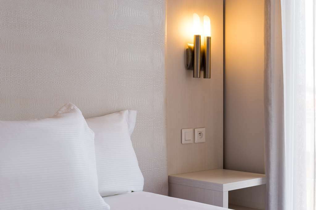 Hotel The Originals Perpignan Sud Le Grillon D'Or 勒宝洛 客房 照片
