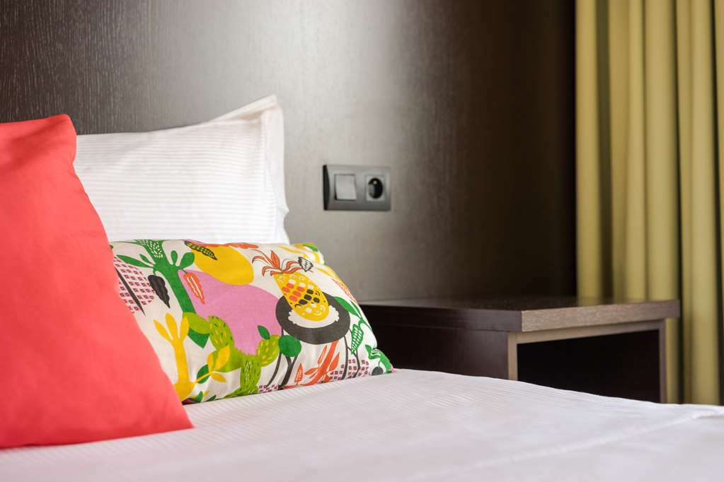Hotel The Originals Perpignan Sud Le Grillon D'Or 勒宝洛 客房 照片